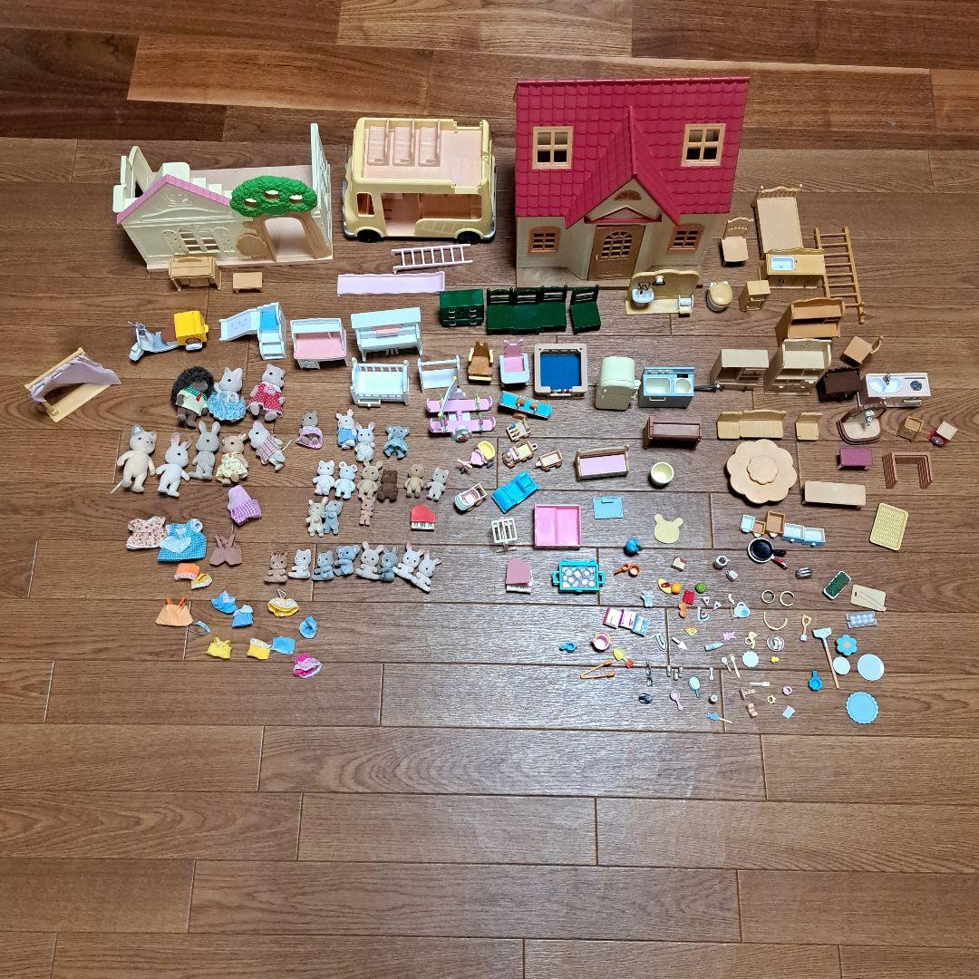 シルバニアファミリー 赤い屋根の家　幼稚園バス　他多数　セット