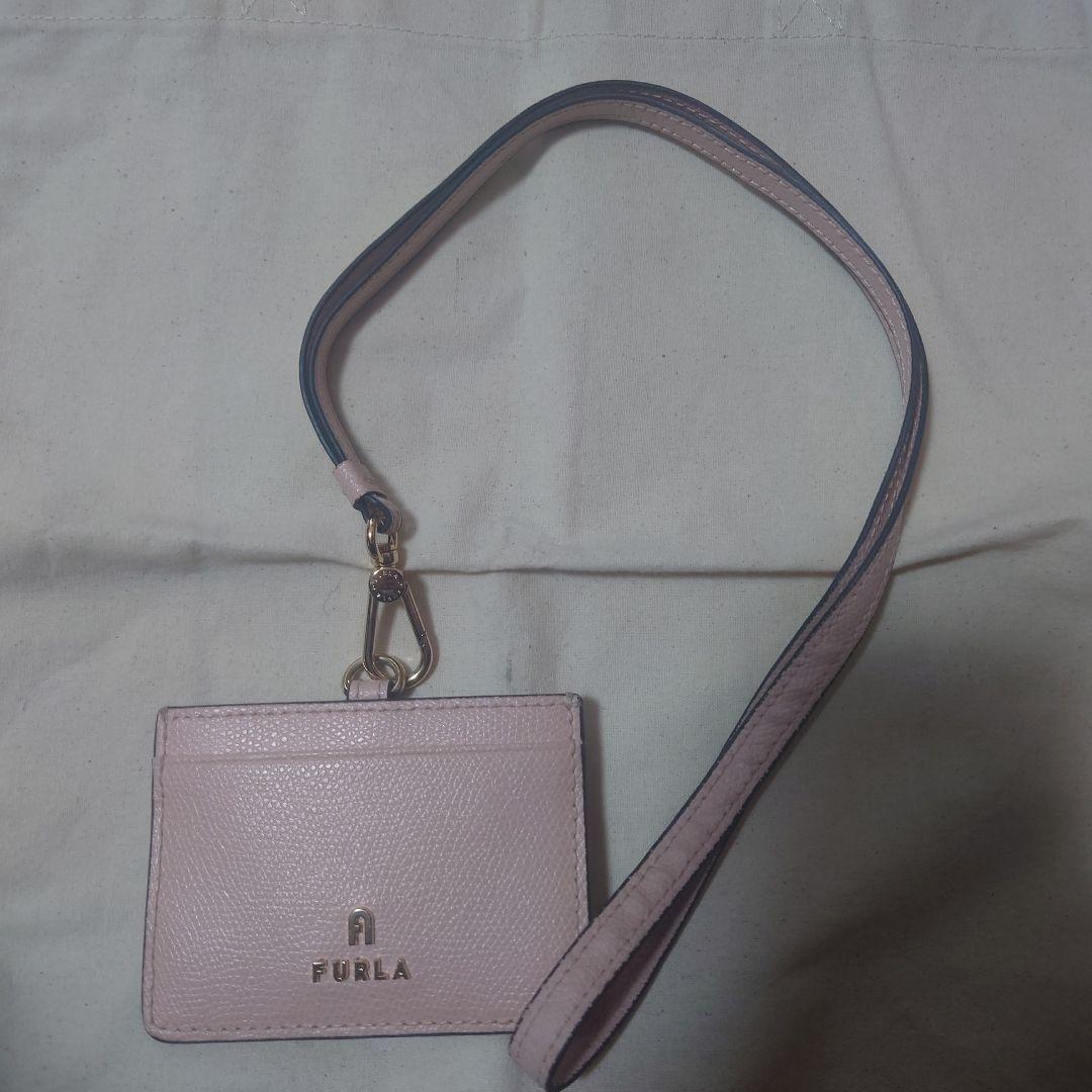 FURLA　パスケース　入館証入れ
