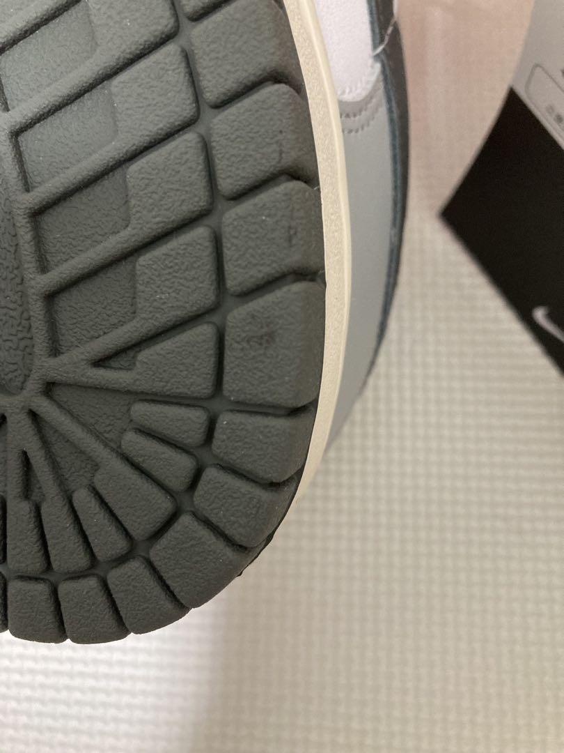 靴 NIKE WMNS DUNK \"White Light Smoke Grey\"