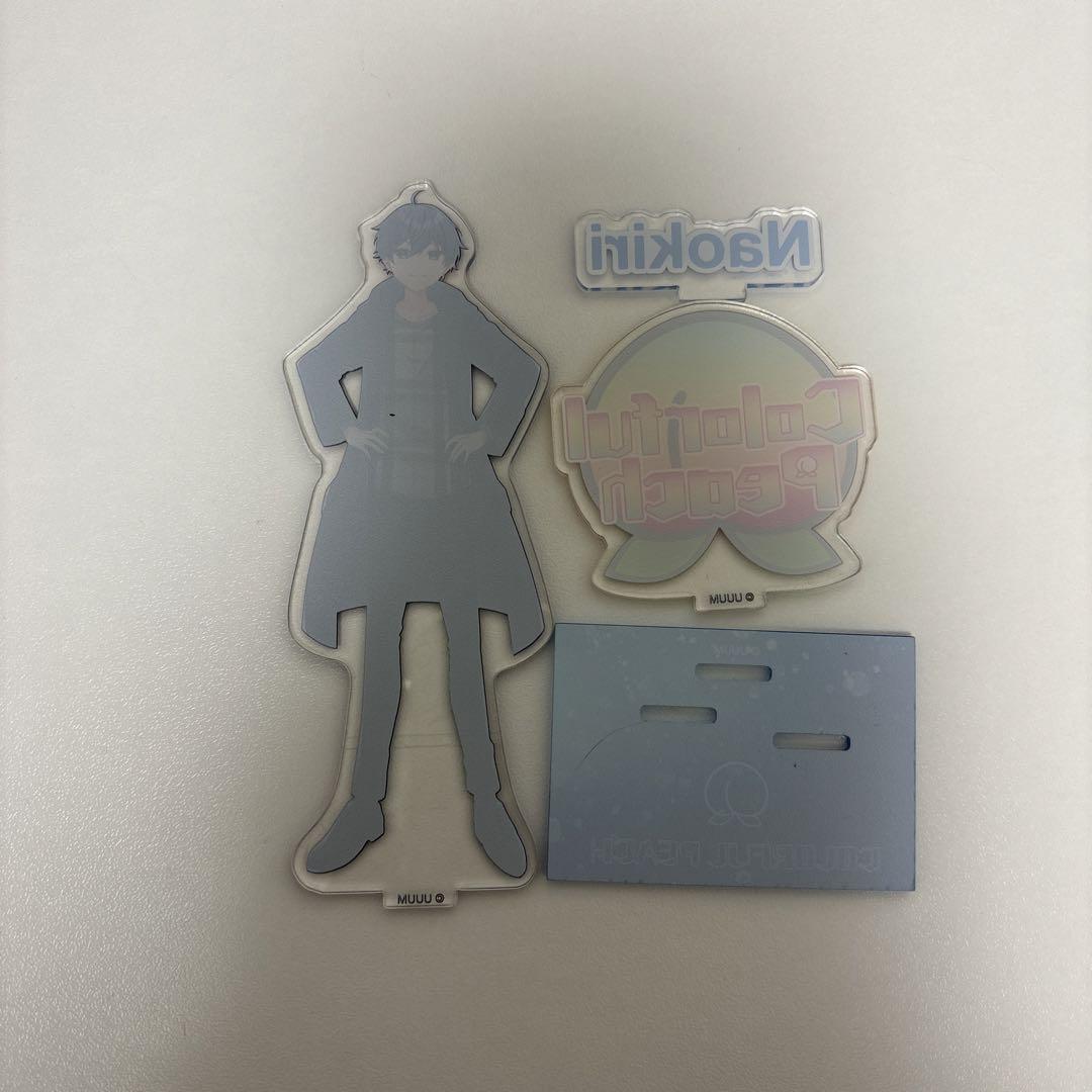 なおきり カラフルピーチ アクリルスタンドしまむらコラボ