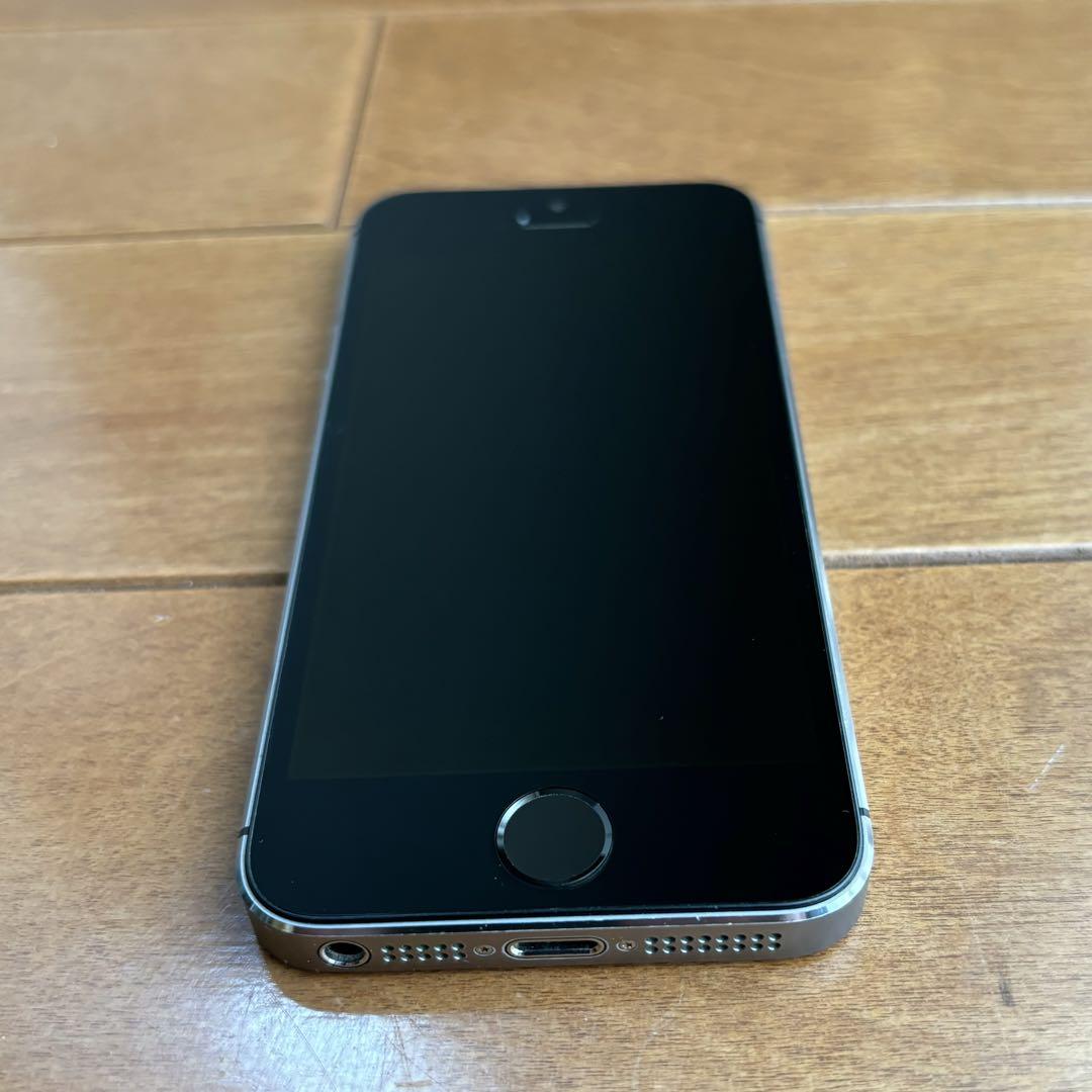美品【Apple】iPhone 5s 64GB スペースグレイ