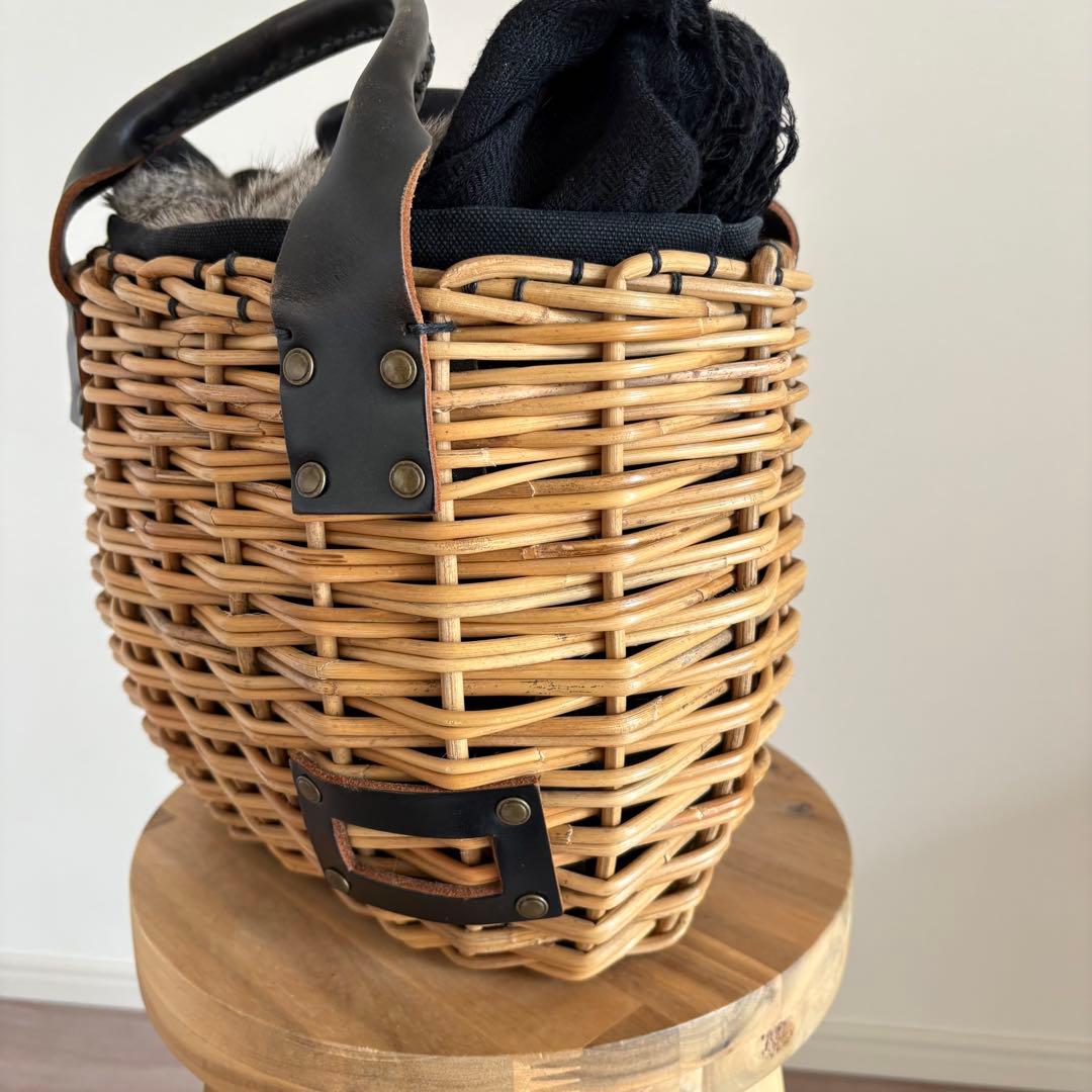 エバゴス ebagos ファー付き 籐とレザーのカゴバック - メルカリ
