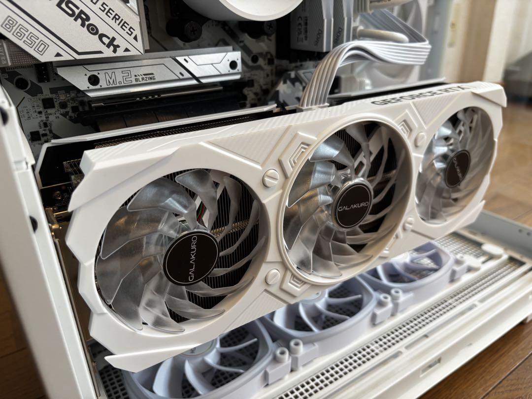 グラフィックボード・グラボ・ビデオカード GALAKURO GeForce RTX 4070 Ti SUPER WHITE