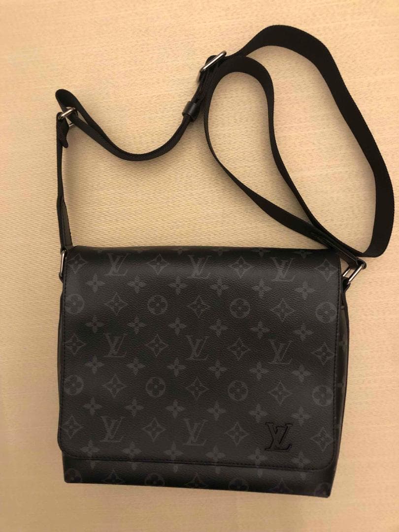 VUITTON