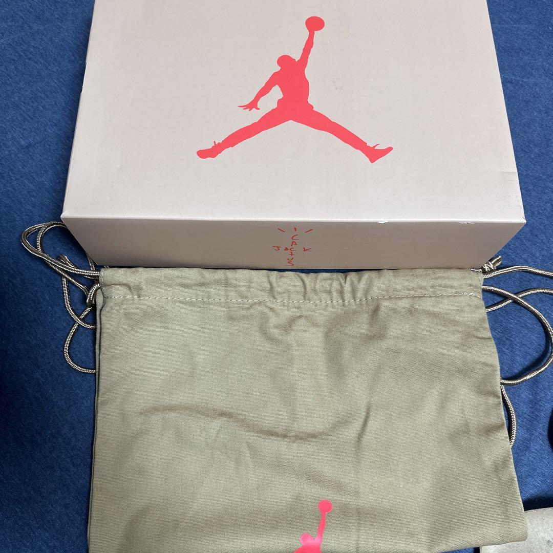 Travis Scott × Nike Air Jordan6