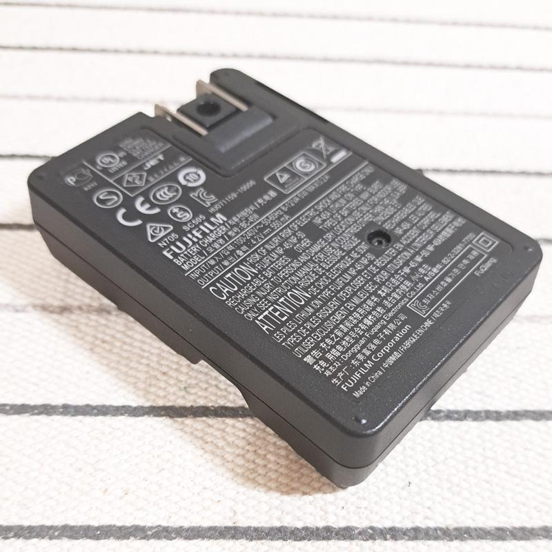 【動作確認済】 フジフィルム Finepix F100fd デジカメ
