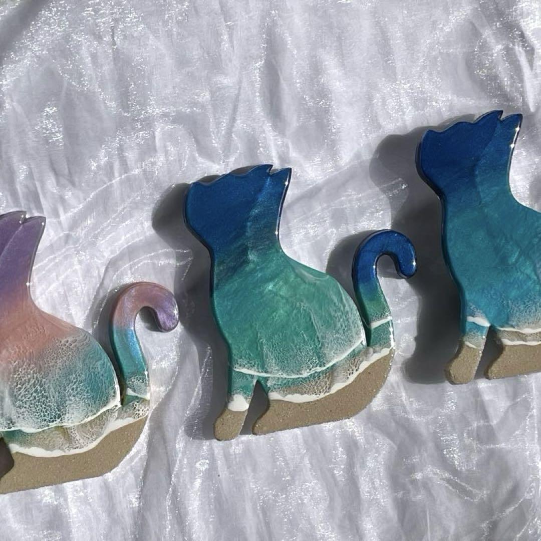 グラデーション　オーシャンレジン　波間の3匹ニャンコ