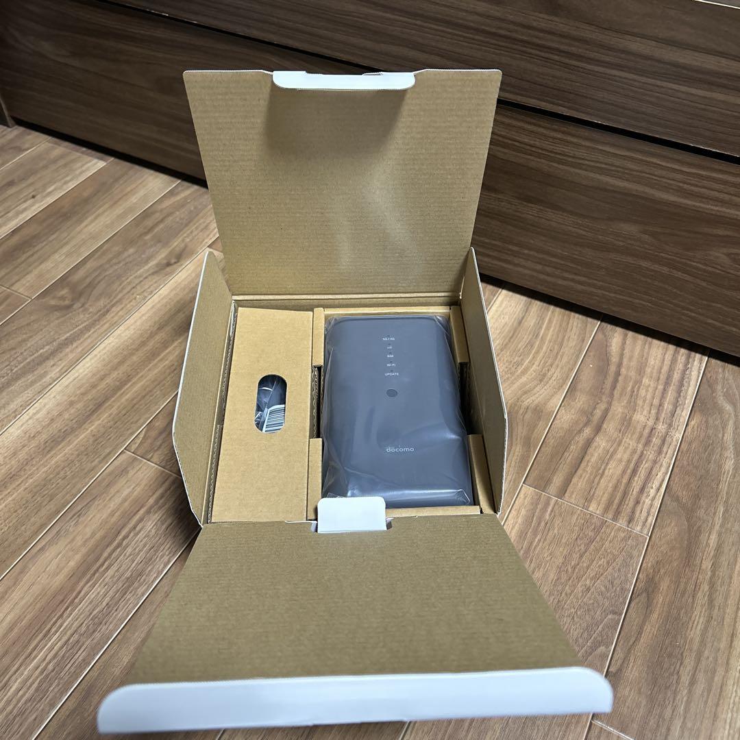 【画像追加可】ほぼ新品！ ドコモ home5G HR02 docomo