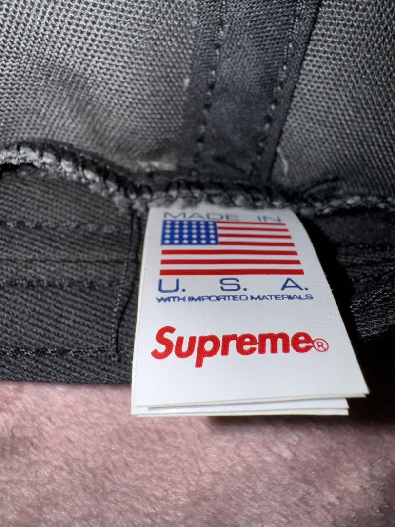 SUPREMEのキャップ