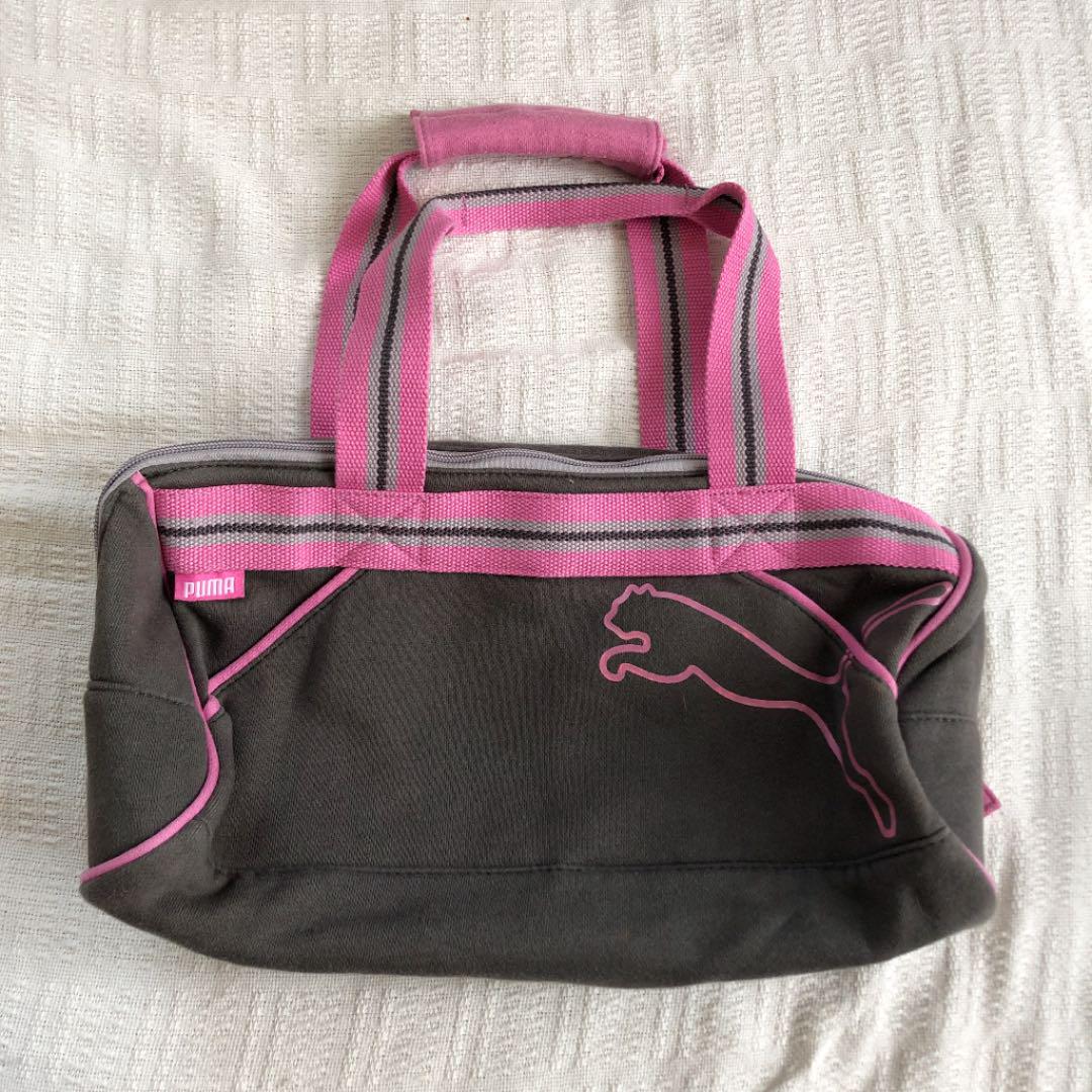 ドラム型スポーツバッグ