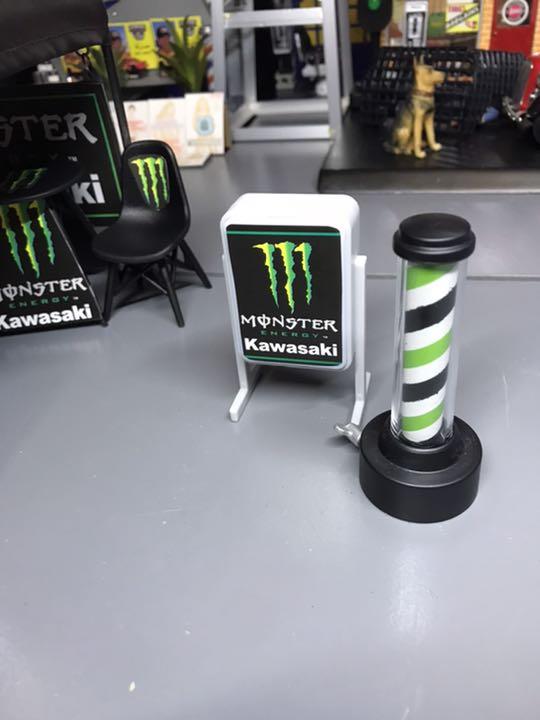 ミニカージ↟ MONSTER ENERGY DIORAMA SET IfYlS-m81023702479 セドバンマ