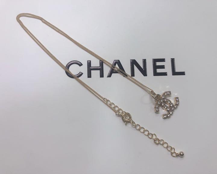 ヴィンテージ ボタン チャーム ネックレス CHANEL 11 ヴィンテージ ボタン チャーム ネックレス CHANEL 11