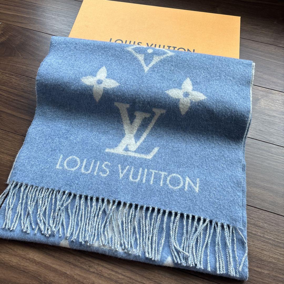 LOUIS VUITTON ブルーマフラー　大判