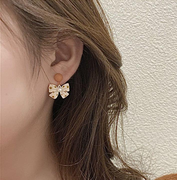 P ピアス ドット柄 リボン ベージュ ゆめかわ 量産型 大人可愛い メルカリ P ピアス ドット柄 リボン ベージュ ゆめかわ 量産型 大人可愛い メルカリ
