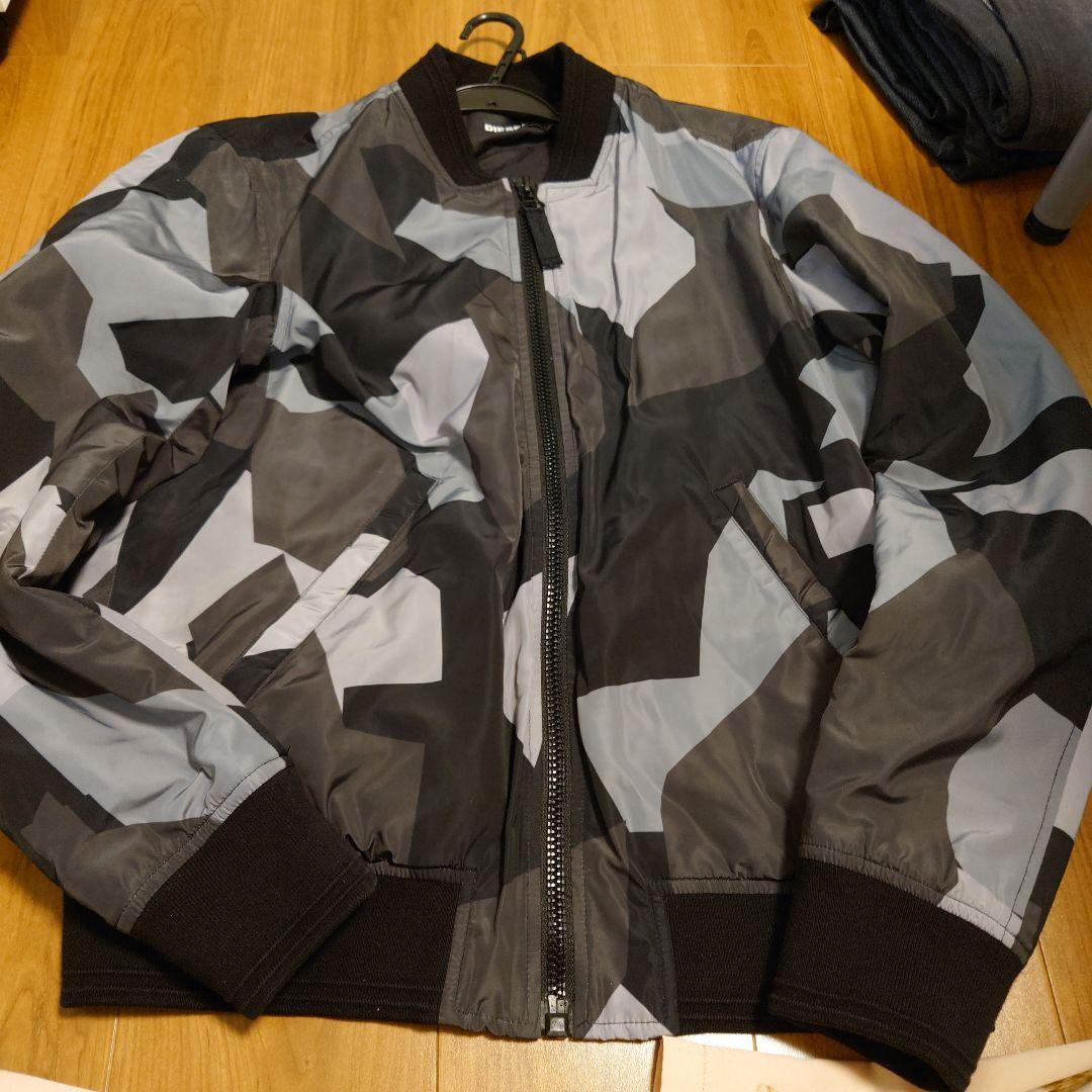 【美品】ディーゼル DIESEL スタジャン ブルゾン 迷彩