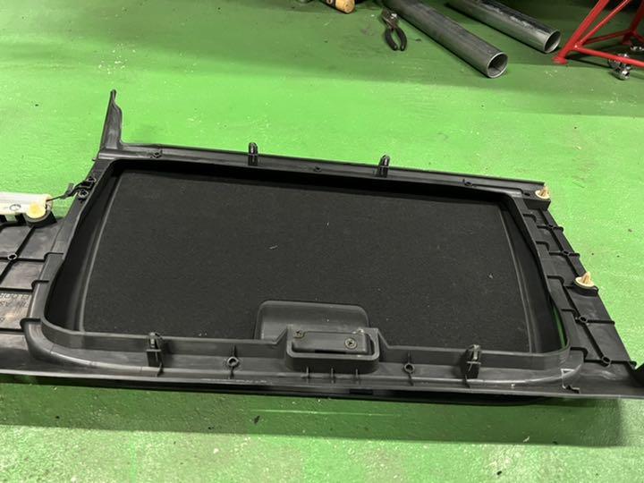 Z33 リア グローボックス bose 内装 カバー - メルカリ Z33 リア グローボックス bose 内装 カバー - メルカリ
