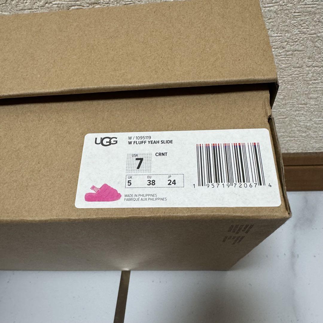 「新品」UGG レディース Fluff Yeah ピンクファーサンダル