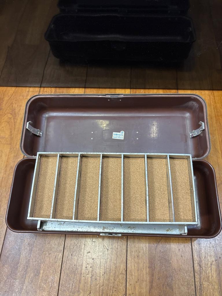 FOLD-A-TRAY