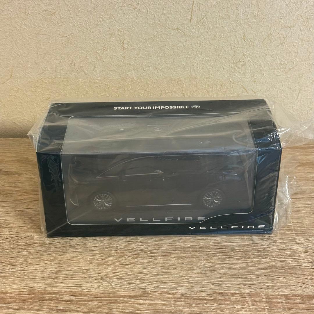 トヨタ ヴェルファイア ブラック 1 30 ミニカーTOYOTA