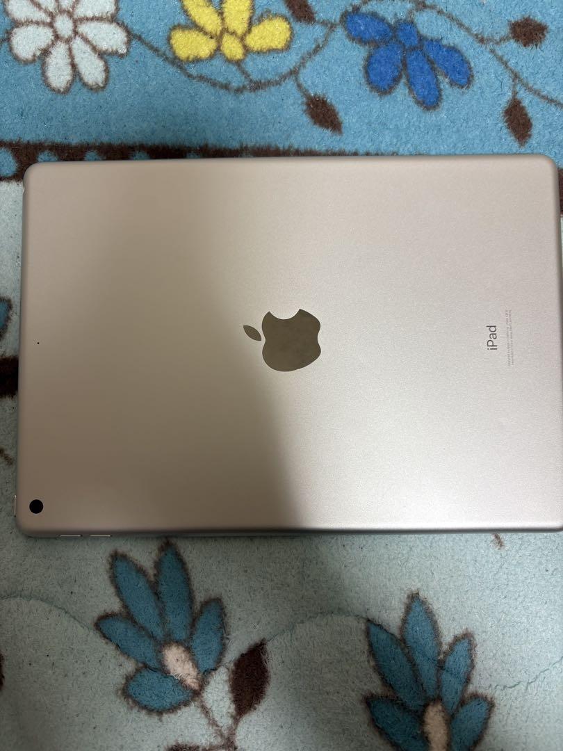 Apple iPad第7世代シルバー