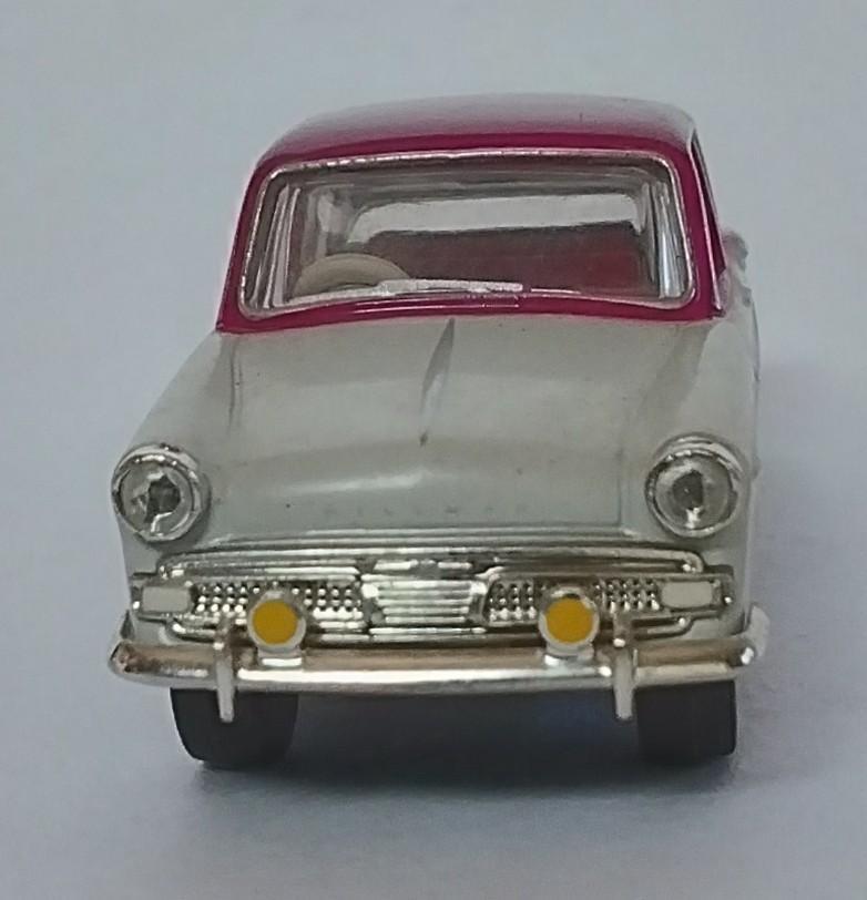 トミカ リミッテドヴィンテージ いすゞ ヒルマンミンクス - メルカリ