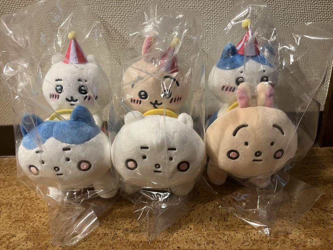 ちいかわ　ぴーぽぽぬいぐるみ　ハチワレ　うさぎ
