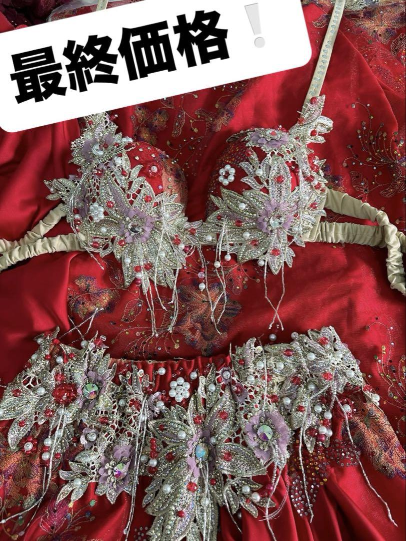 お値下げしました！ベリーダンス衣装　セットアップ　赤 最終お値下げ！新品タグ付き ベリーダンスオリエンタル衣装
