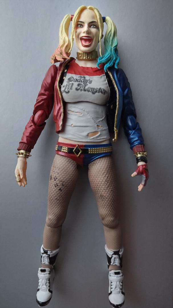 ハーレイ・クイン S.H.Figuarts スーサイド・スクワッド フィギュア