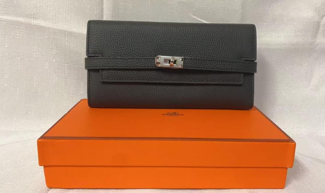 エルメス ダークグレー レザー長財布 きyHERMES