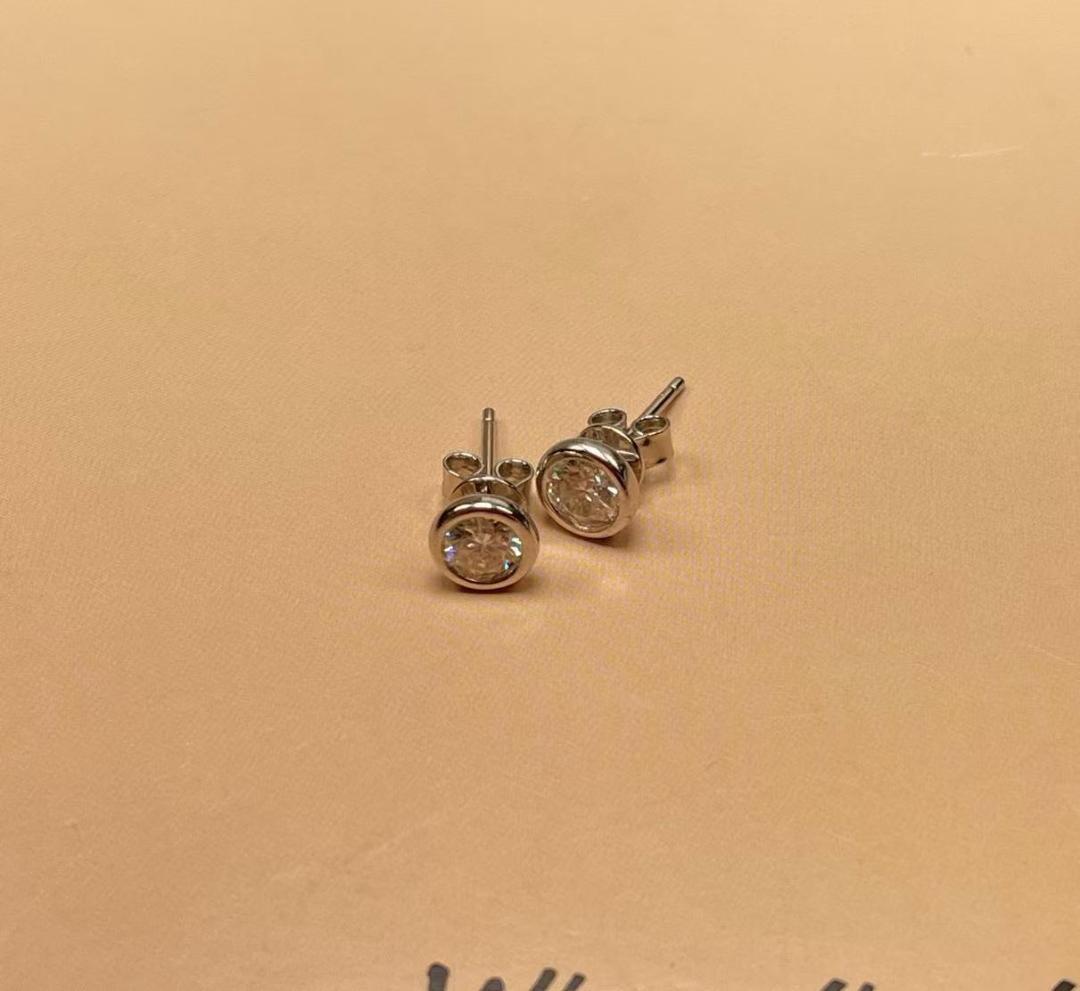 AU750 K18 ダイヤモンドイヤリング 合計1カラット