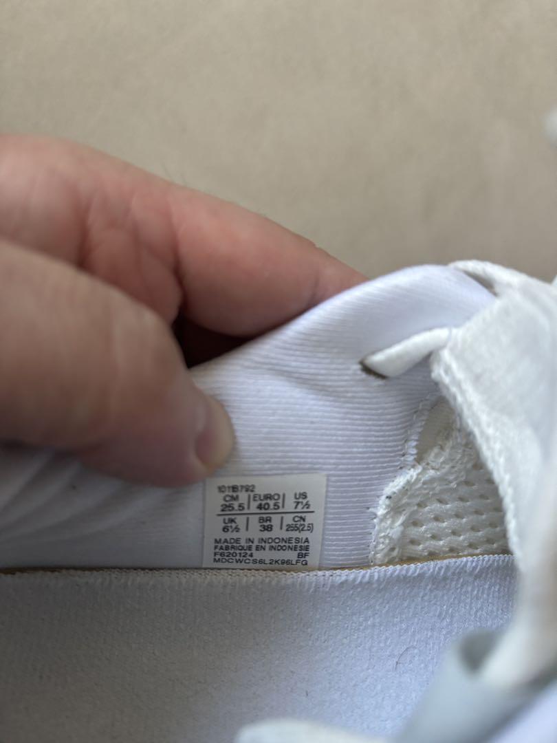 ASICS ホワイト スニーカー