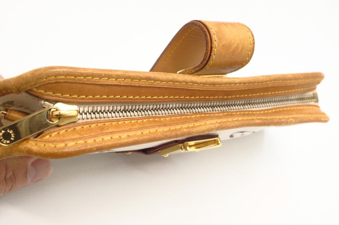 【レアアイテム】ヴィトン　シャーリー　ショルダーバッグ　マルチホワイト