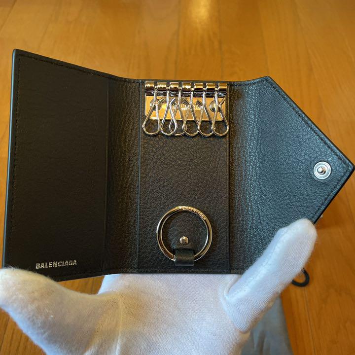豊富な2022 バレンシアガ PAPIER KEY CASE新品 EmfoT-m81169685521 BALENCIAGA ペーパー 安い人気