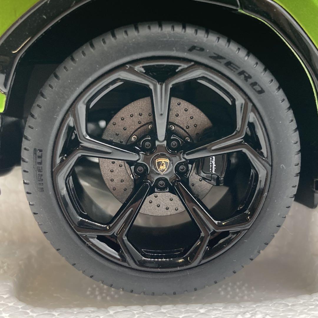 【美品】AUTOart Lamborghini Urus 1/18