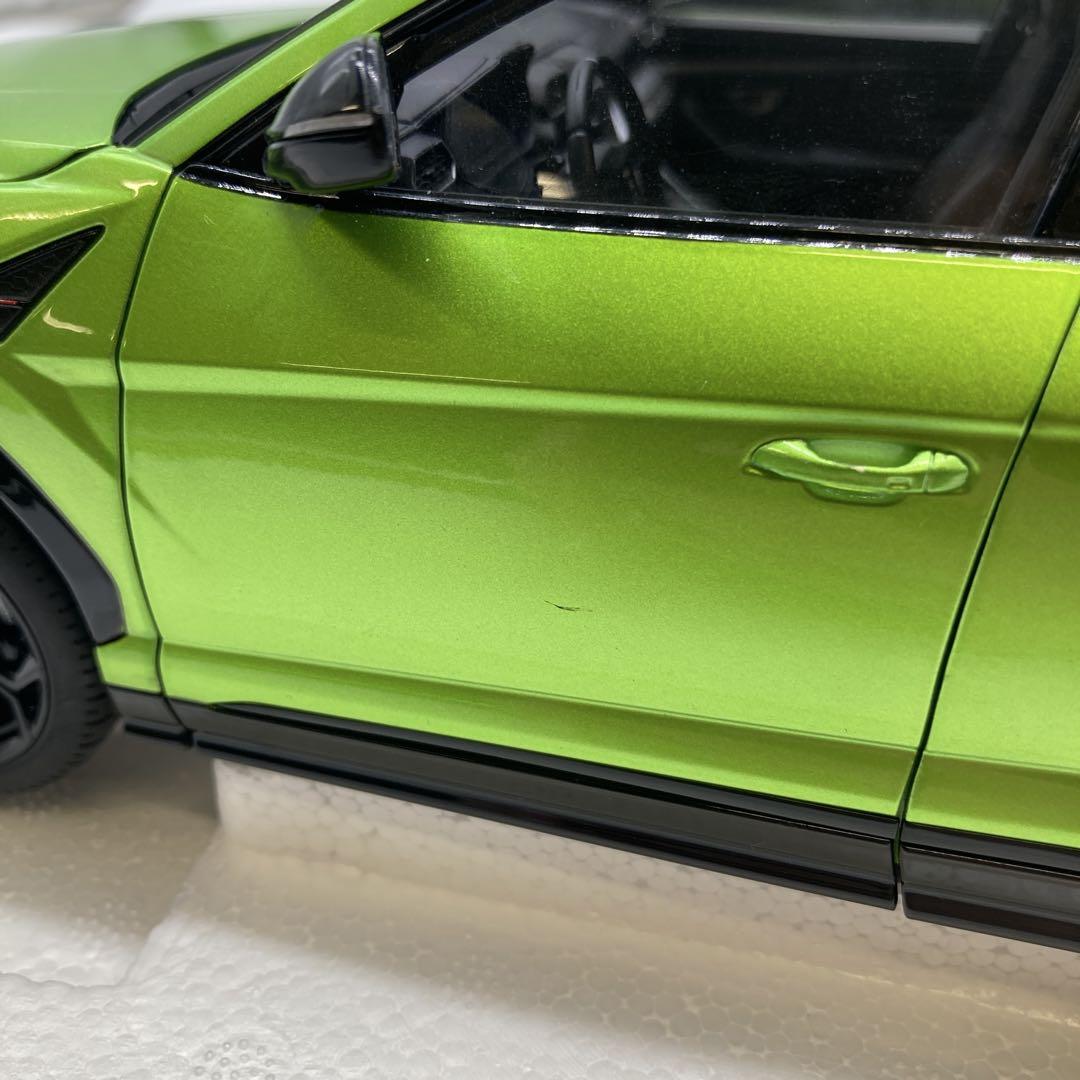【美品】AUTOart Lamborghini Urus 1/18