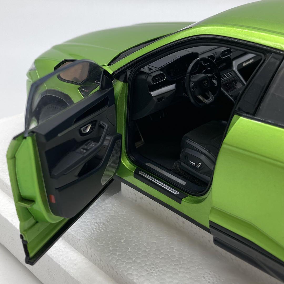 【美品】AUTOart Lamborghini Urus 1/18