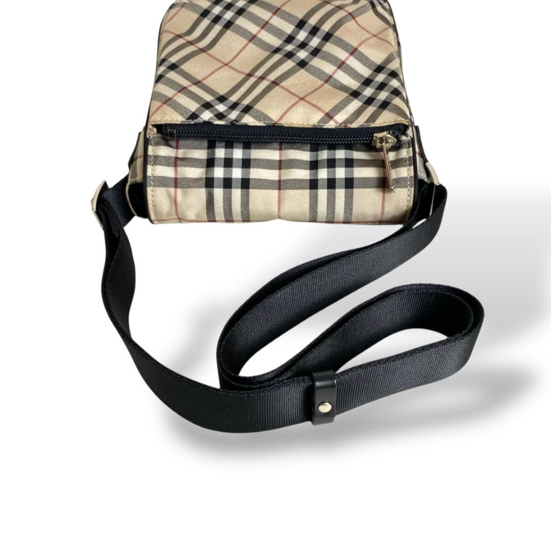 極美品 バーバリー ショルダーバック ワンショルダー ノバチェック キャンバス 極美品 バーバリー ショルダーバック ワンショルダー ノバチェック キャンバス