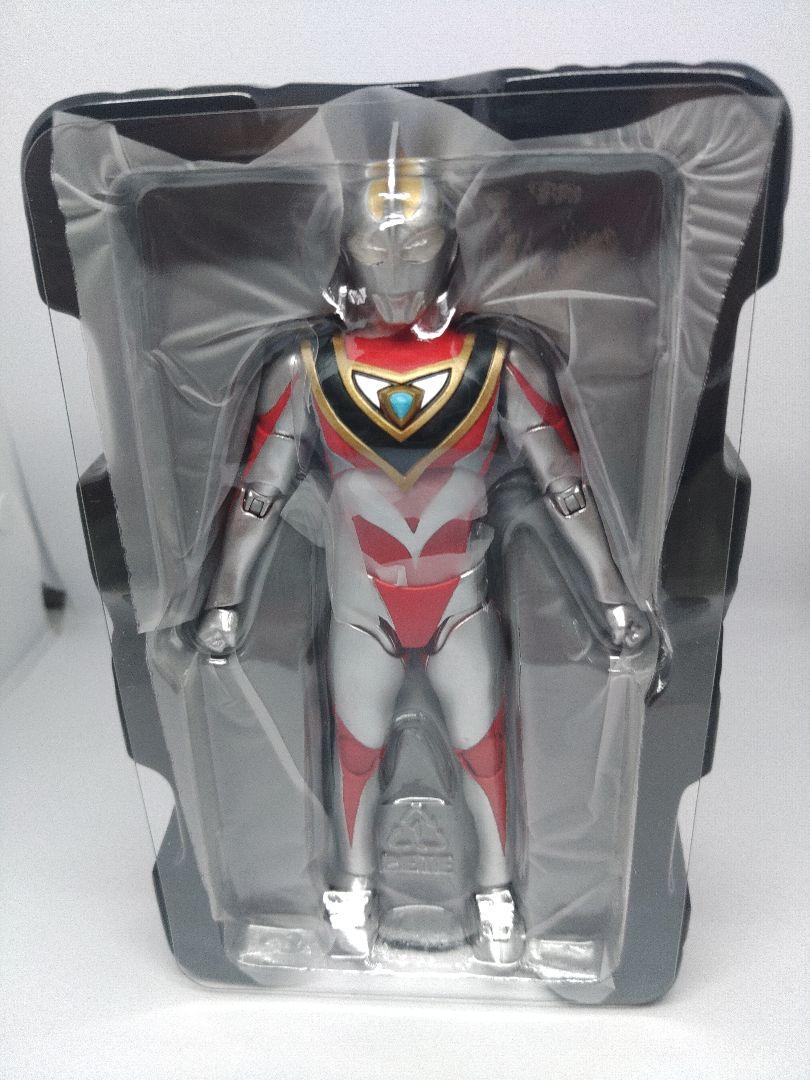 S.H.Figuarts（真骨彫製法） ウルトラマンガイア（V2）