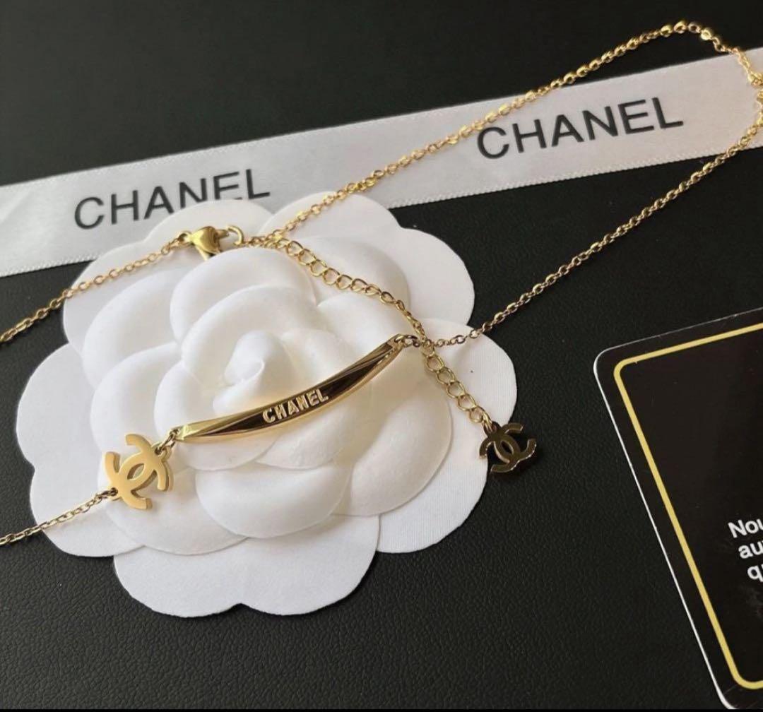 CHANEL ゴールド ロゴ ネックレス - メルカリ