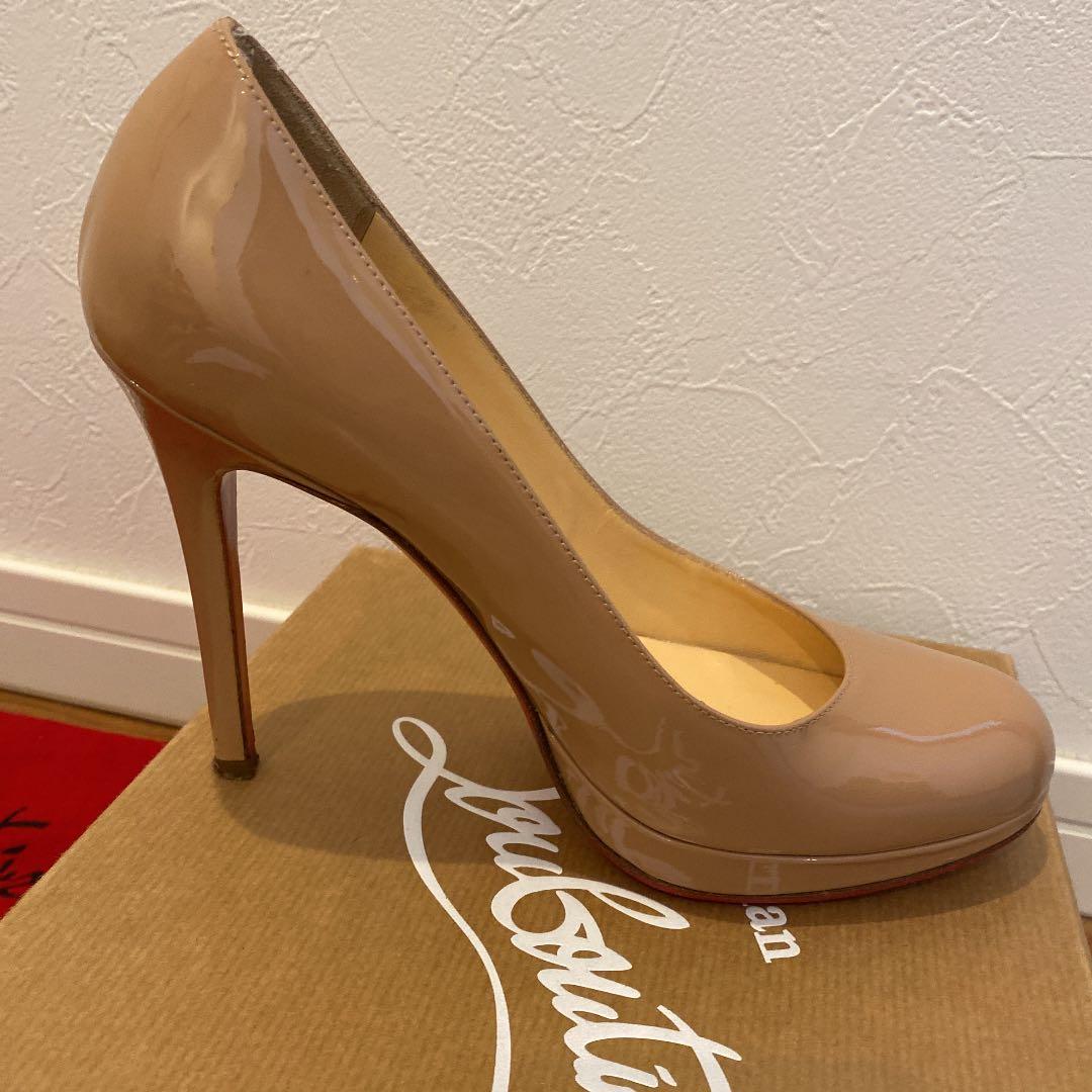 ルブタン　ヌーディ　パンプス