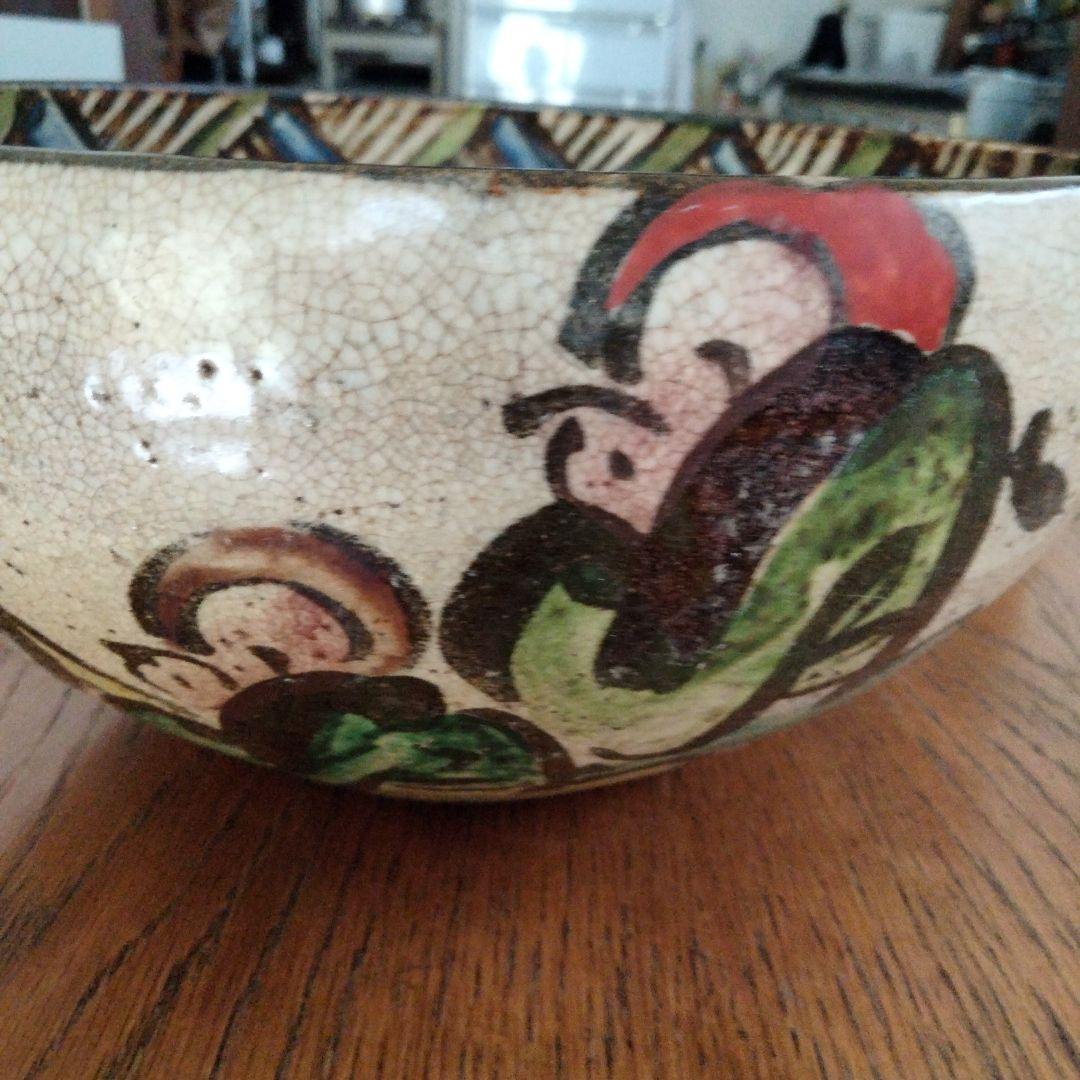 手描きの深いボウル