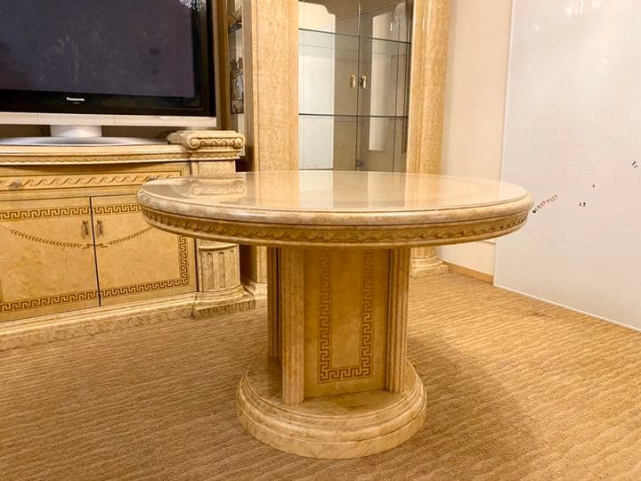 ダイニングテーブル イタリア目立った傷や汚れなし