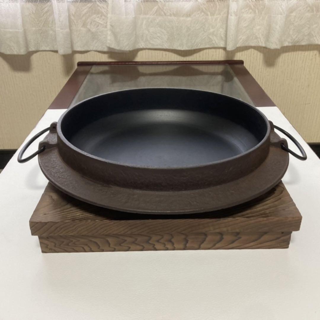 鉄鍋 すき焼き鍋 しゃぶしゃぶ 鉄製 木製台付 大型 調理器具 重さ約4.5kg