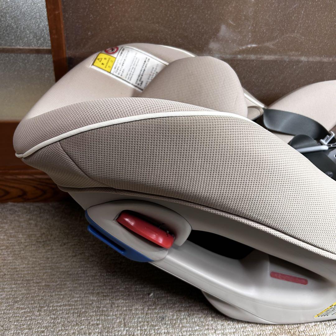 Combi コッコロS UX チャイルドシート ベージュ