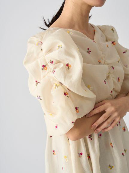 【新品】CELFORD 小花刺繍ペプラムブラウス CRM 38