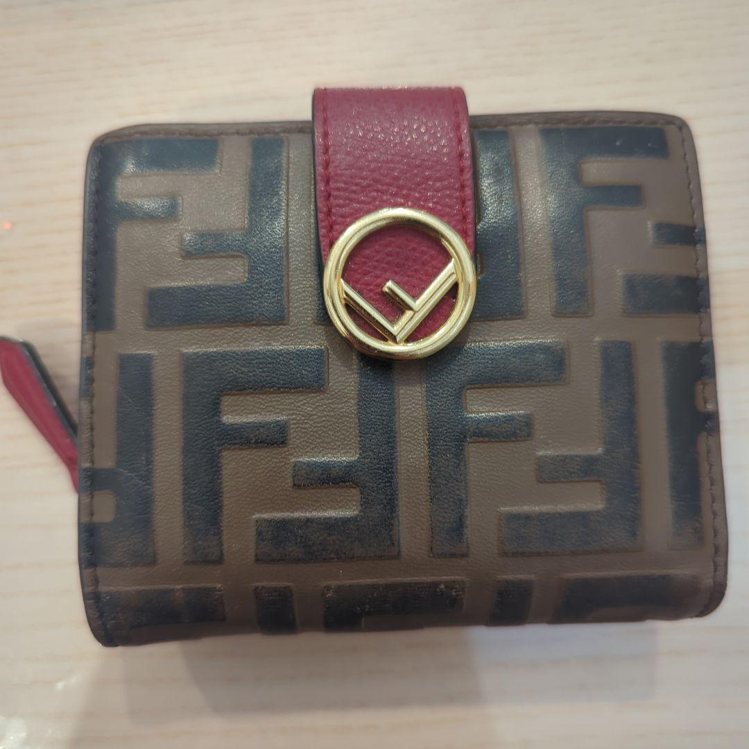 Fendi 二つ折り財布