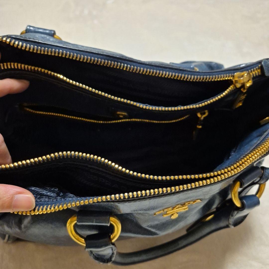 売り尽くしセール】PRADA モスグリーン レザー ハンドバッグ