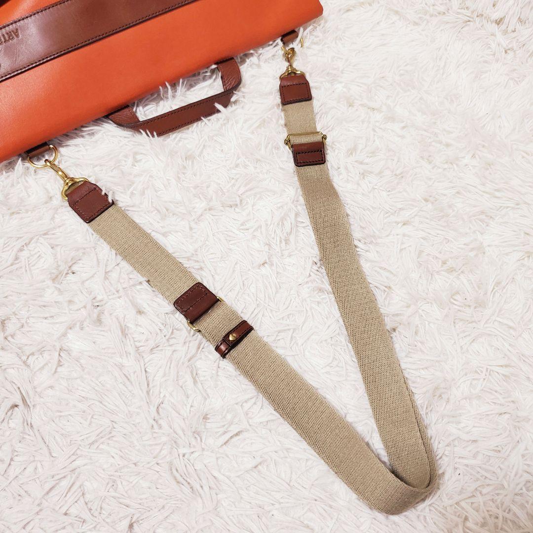 美品 ARTPHERE 2way ショルダーバッグ サコッシュ オレンジ