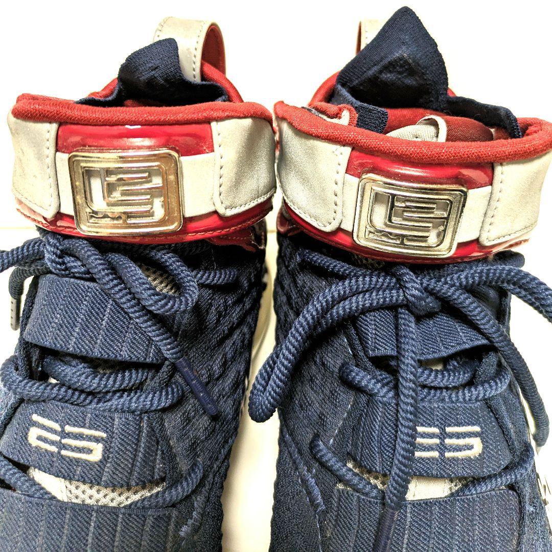 NIKE レブロン17 グラフィティバスケットボールシューズ 　26