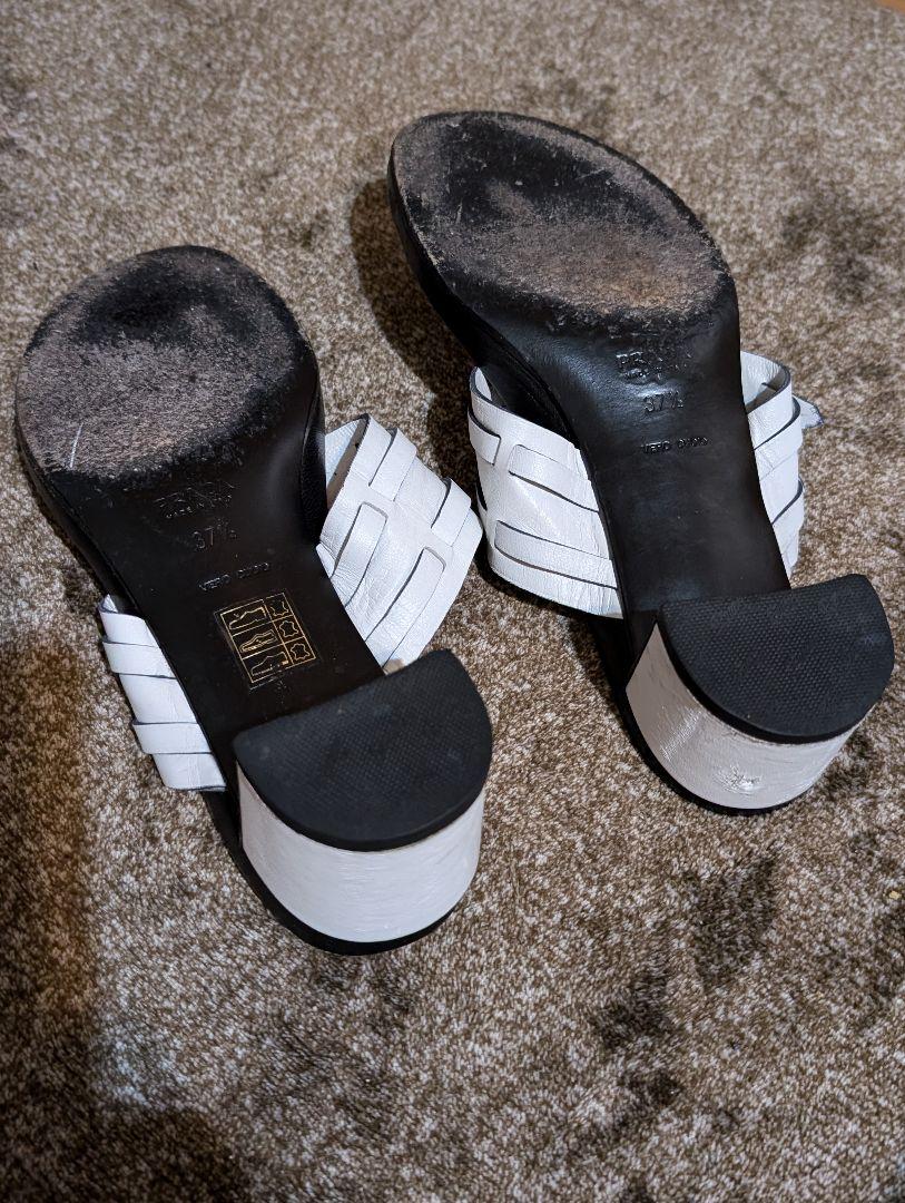 靴 PRADA
